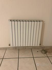 Stock 5 Termosifoni in alluminio bianchi