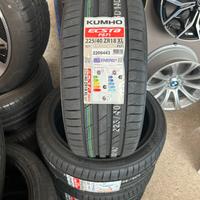 225 40 18 Gomme Estive Kumho 2024 Nuove 225 40 18