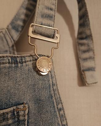 Splendido vestito stile salopette in denim di coto