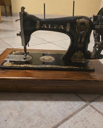 Macchina da cucire alfa