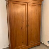 Coppia di Armadi in Frassino