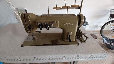 Macchina da cucire Necchi 720-100