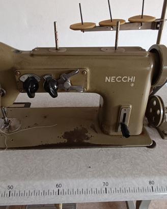 Macchina da cucire Necchi 720-100