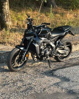 Yamaha mt 09 35kw 2025 -depotenziata a libretto-