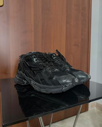 Balenciaga runner