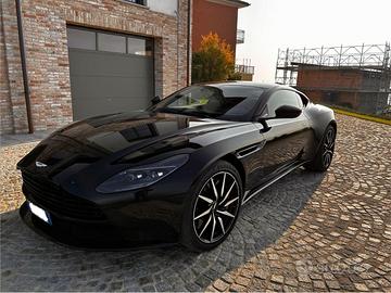 ASTON MARTIN DB11 V8 Coupé