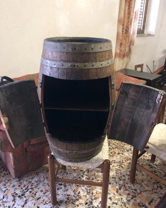botte in castagno trasformata in mobile bar