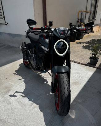 Ducati monster 937 plus