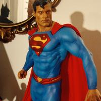 Superman Statua 