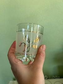 Bicchieri in vetro dettagli oro vintage covetro