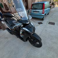 paravento e paramani sh 125 2025