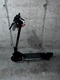 Monopattino elettrico Navee S60+casco+catena