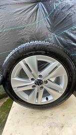 3 cerchi originali Volkswagen16 con gomme Michelin