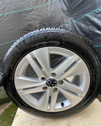 3 cerchi originali Volkswagen16 con gomme Michelin