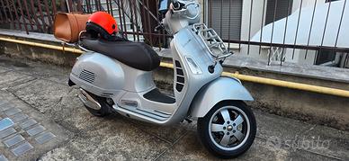 vespa Gts 300