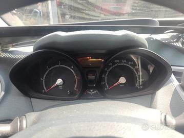 Quadro strumenti FORD FIESTA 1399cc TD del 2011