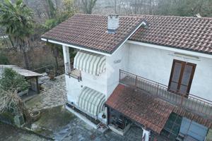 CASA SEMINDIPENDENTE A BAGNOLO PIEMONTE