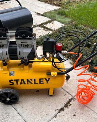 Compressore Stanley silenziato 24 litri