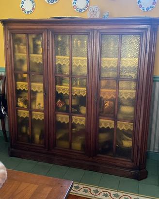 Credenza tre ante