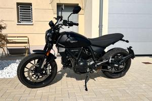 Scrambler Ducati Icon Dark 2026
