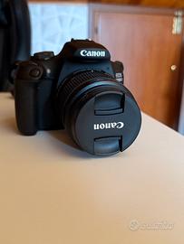 Canon EOS 2000D