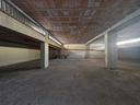 ampio-locale-seminterrato