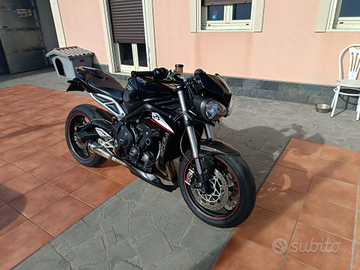 Triumph Street Triple RS 765