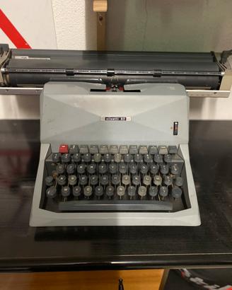 Macchine da scrivere olivetti 82 + everest ‘30