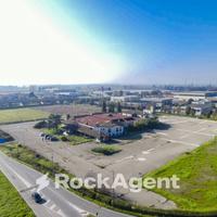AREA COMMERCIALE: LUOGO IDEALE PER IL TUO SUCCESSO