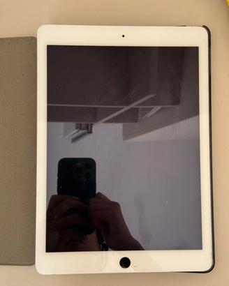 iPad Air 2 A1567 da riparare – batteria gonfia