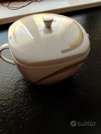 Zuppiera o porta biscotti