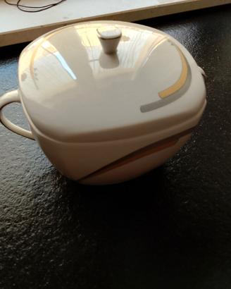 Zuppiera o porta biscotti