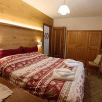 Bilocale piano terra Dimaro con posto auto esterno