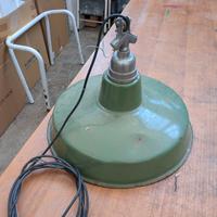 lampada industriale verde