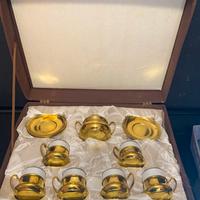 Set tazzine in ottobe e porcellana vintage