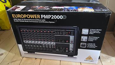 Behringer PMP2000D mixer amplificato