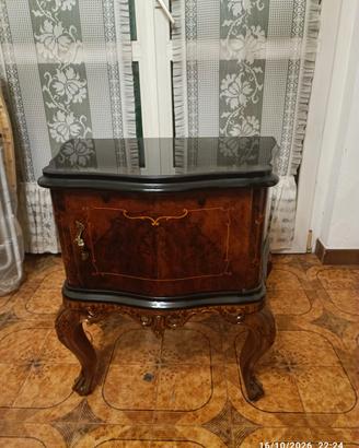 Comodino stile Barocco