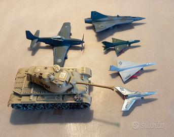 Modellini mezzi militari