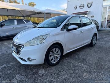 PEUGEOT 208 1.4 HDi 68 CV 5p. Active GT LINE