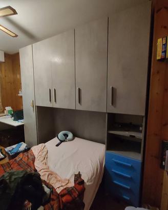armadio con letto 1 piazza e mezza