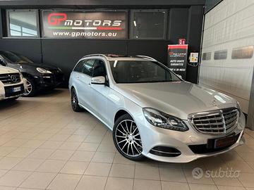 MERCEDES-BENZ E 220 BlueTEC S.W. 4Matic Automati