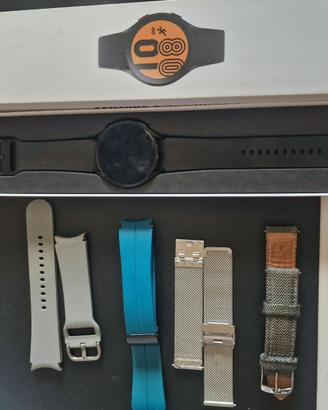 Samsung Galaxy Watch4 funzionante + cinturini extr