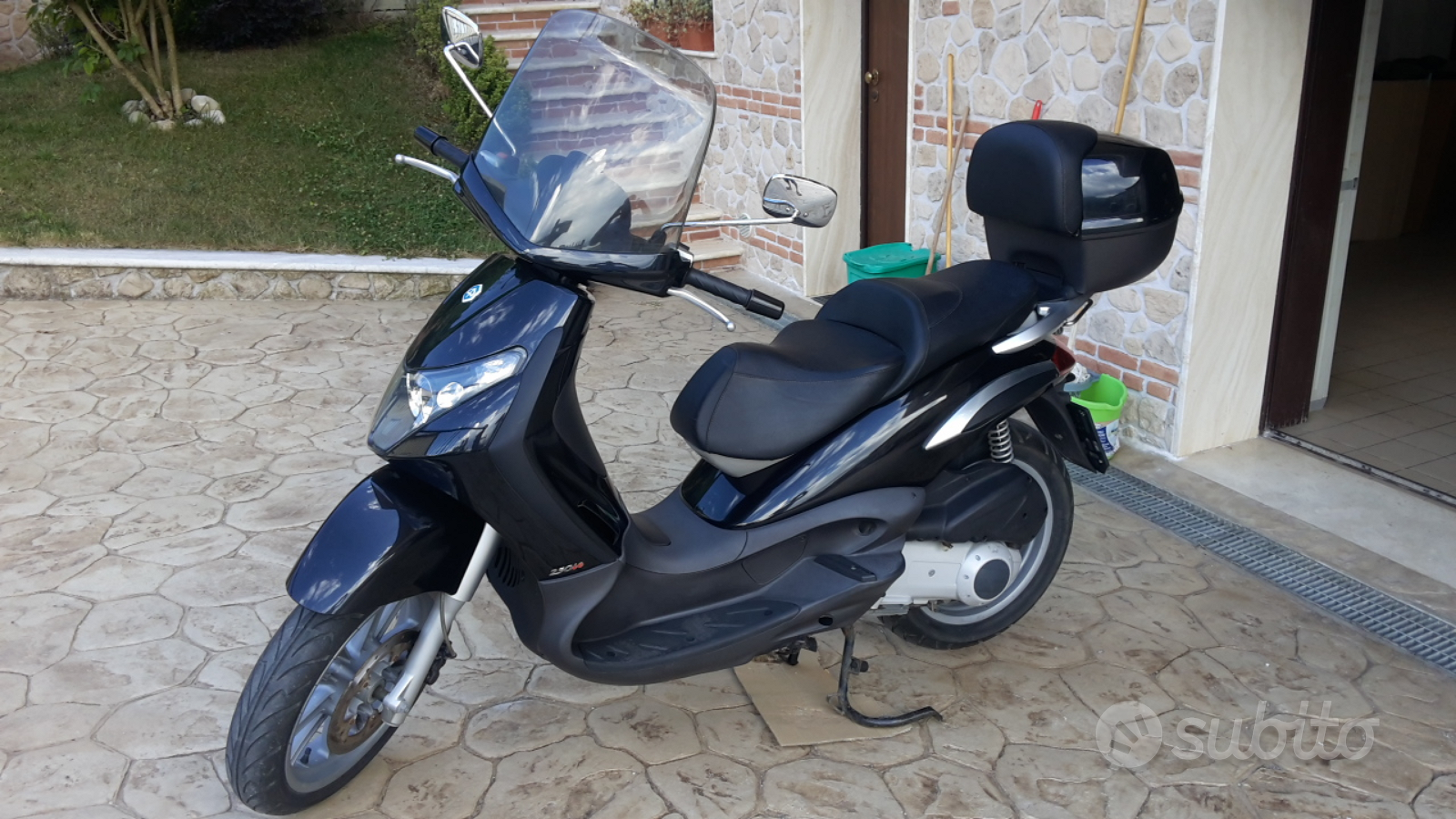 Annunci Moto e Scooter Piaggio Beverly 250 in Italia su Bakeca