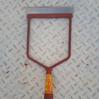 raschiatore per porfido e  pulizia superfici piane