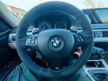 volante BMW e9X M3 con  palette