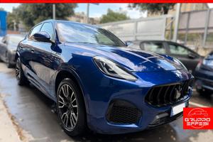 Maserati Grecale 330 CV AWD Modena pelle bianca