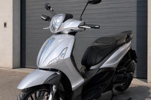 Beverly 300 s