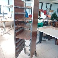 Carrello portavassoi