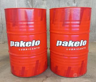 Fusti Olio Vuoti Pakelo