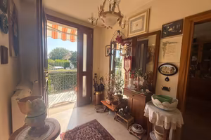 Villa di 204 m² con più di 5 locali e box auto a P